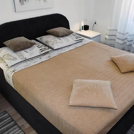 Appartamento Luxury Rooftop With Terrace And Jacuzzi *