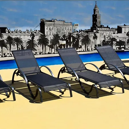 Luxury Rooftop With Terrace And Jacuzzi Appartamento