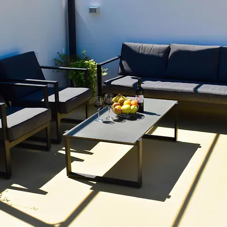 Luxury Rooftop With Terrace And Jacuzzi سبليت
