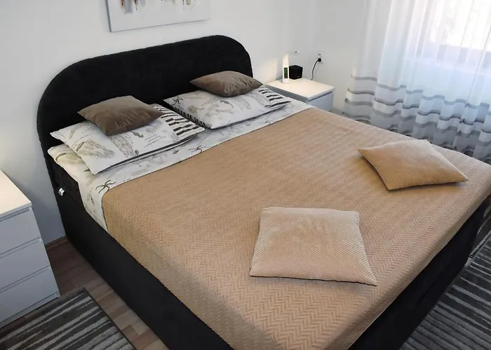 Apartman Maslic *