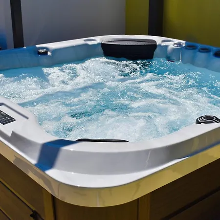 Apartment Luxury Rooftop With Terrace And Jacuzzi *